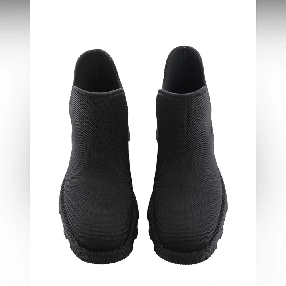 Burberry Black Winter & Rain Boots for Women - Picture 3 of 10